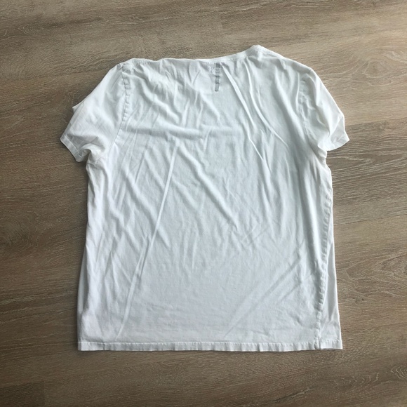 Calvin Klien t Shirt - Picture 2 of 5